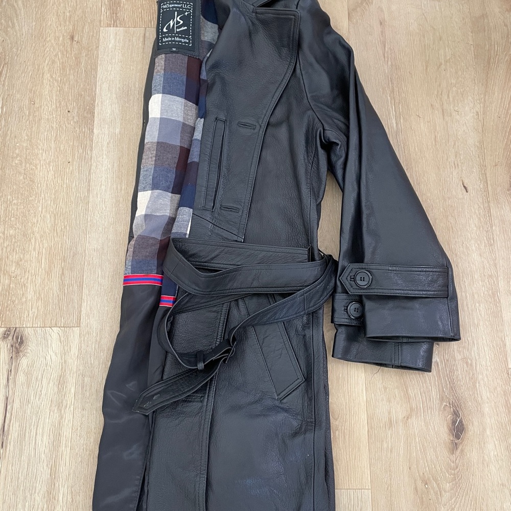 Mens leather coat size large, brand new